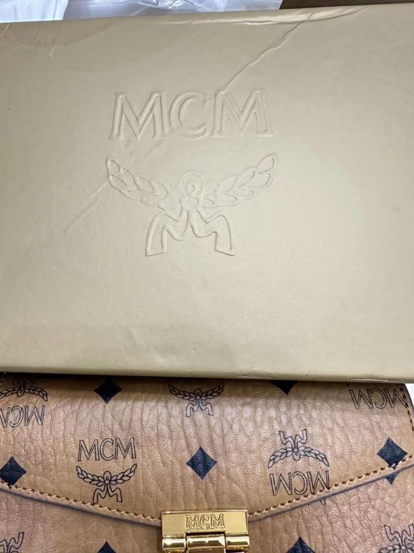 MCM全套包装包包，各种款式，附带防尘罩，合格证，可扫描条形码，专柜包装，